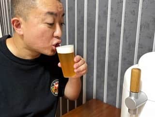 松尾駿さんのインスタグラム写真 - (松尾駿Instagram)「前から、ずっと気になってたキリンの家庭用 生ビールサーバー。家で体験。 めちゃくちゃうまい！ なんだこれは！ 家でこんな生ビール飲めるとは！ 最高！ いろんな味があるのがこれまた嬉しい！ #キリンホームタップ #ビールサーバー #家で生ビール #PR」7月3日 14時42分 - matsuoshun