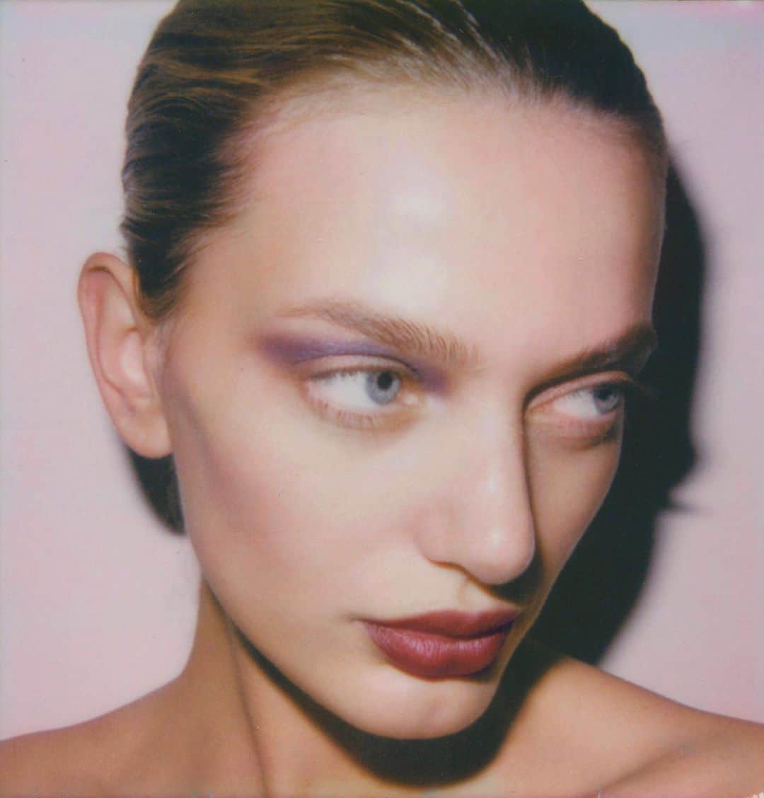のインスタグラム：「💋」