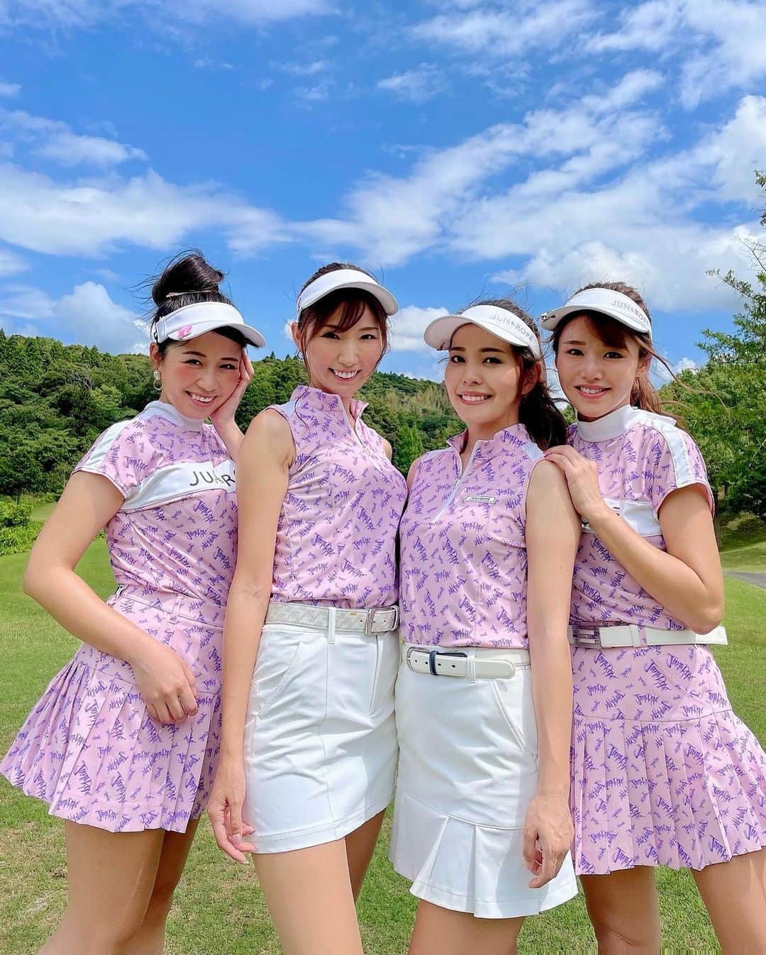 のインスタグラム：「女子会ラウンド❤️ ジュンロペコーデ🦩✨ ワイワイ楽しかった〜🎵  次は8月かな〜！？🥳  @junandrope  #ガチゴルフ女子 #ゴルフ女子 #ゴルフバカ #ゴルフファッション #ゴルフウェア #ゴルフ女子コーデ  #ジュンロペコーデ #ジュンアンドロペ #ジュンロペ #junandrope」