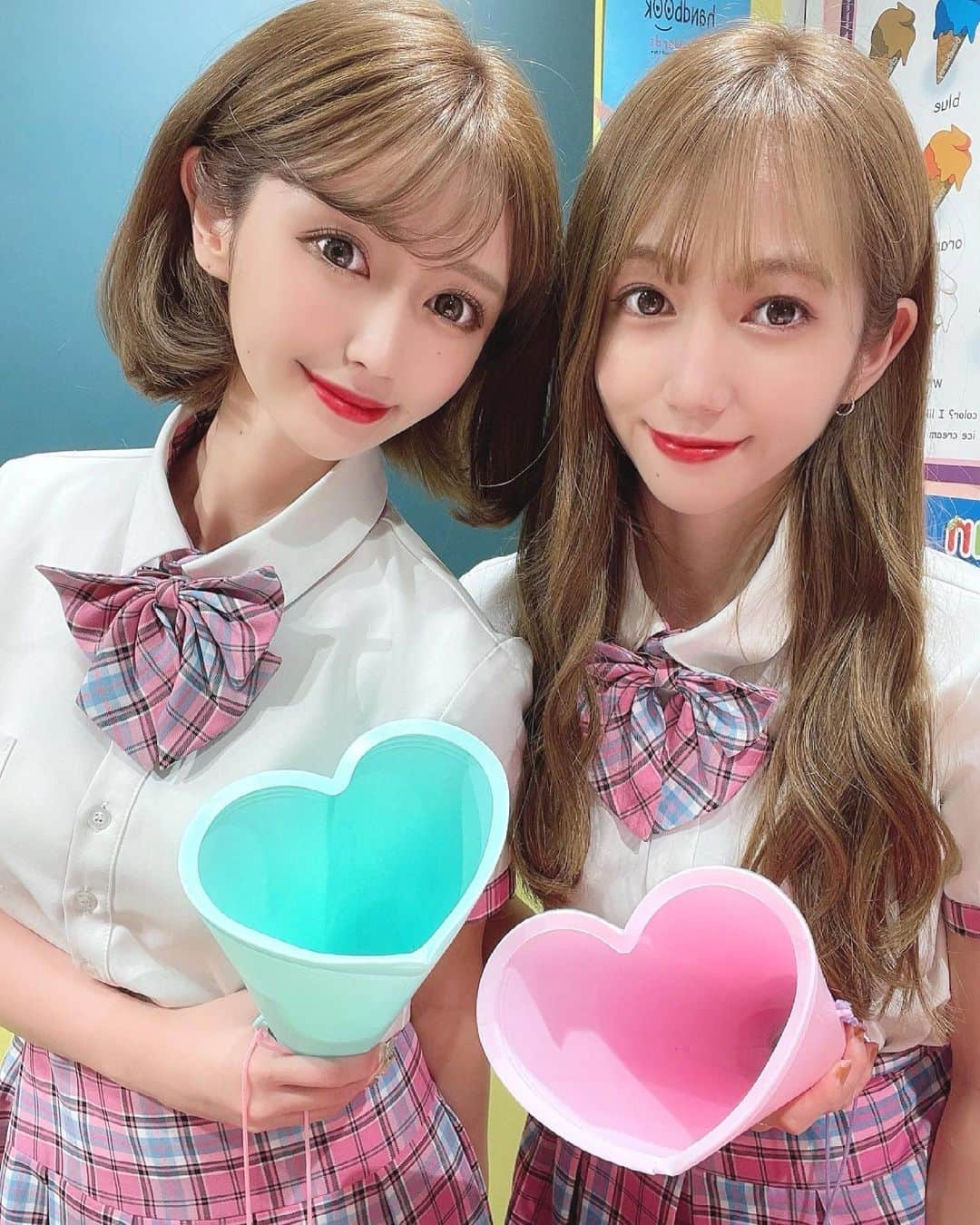 伊上あやさんのインスタグラム写真 - (伊上あやInstagram)「みきあや🐰❤️ 韓国の制服きてきたっ❤︎  #韓国ヘア #韓国コーデ #韓国制服 #制服 #みきあや #コスプレ #コスプレ女子」7月3日 20時55分 - o.aya_0613