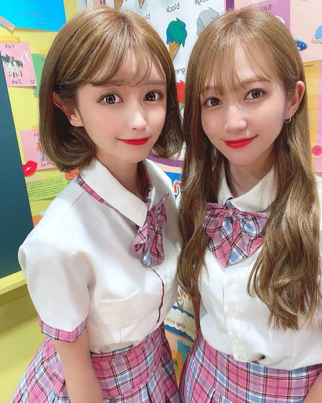 伊上あやさんのインスタグラム写真 - (伊上あやInstagram)「みきあや🐰❤️ 韓国の制服きてきたっ❤︎  #韓国ヘア #韓国コーデ #韓国制服 #制服 #みきあや #コスプレ #コスプレ女子」7月3日 20時55分 - o.aya_0613