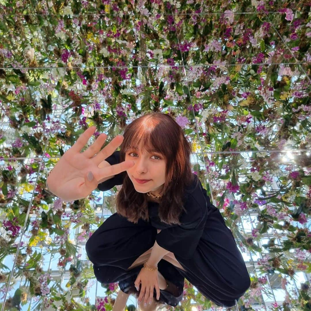 嵐莉菜さんのインスタグラム写真 - (嵐莉菜Instagram)「実はプライベートでも。 チームラボの新エリア Garden Areaは ２回目でも本当に感動する🌼 すっごく好きな場所🤤  #ノーマルカメラ #チームラボ #豊洲 #チームラボ豊洲 #チームラボ豊洲 #新エリア」7月3日 21時43分 - lina_arashi