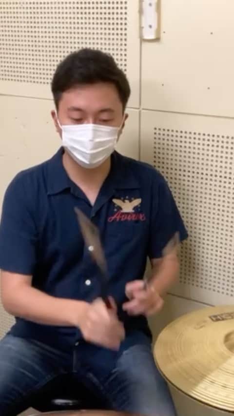 宮澤奎太のインスタグラム：「レッスンの先生にお声かけ頂いて、初めてコピーバンドを組むことに！ まだまだミスばっかりですが…めちゃくちゃバンド練習楽しかったです！！  #チャットモンチー #シャングリラ #1曲通せるようになった #バンド練 #kkt #アナウンサー #宮澤奎太」
