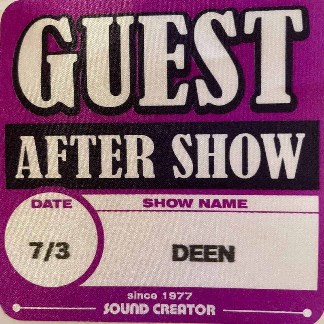 星野英正のインスタグラム：「今夜は高校時代から大好きなDEENのヴォーカル🎤池森秀一さんに招待して頂きコンサート行ってきました〜🎵 、 まさかこんな日が来るなんて😭 小林さんありがとう😭 、 コンサート始まり3曲目にデビュー曲『このまま君だけを奪い去りたい』を聴いていたら涙が出て来た😭 、 生歌聴けて感動🥺 、 本人に会えて緊張と感動🥺 、 ゴルフをして来て⛳️🏌️‍♂️良かったなー🤣って本当に思えた瞬間だった。 、 また池森さんがYouTube俺に任せろ見てるって👀 超嬉しかった〜😆 、 今度一緒ゴルフ🏌️‍♂️しようって‼️😵 試合より緊張しちゃうなーー😅 、、、 最高に幸せな時間を過ごせた日だった🥰 、、、 、、、 、、、 7月7日ニューアルバムが発売されます🎤皆さん是非聴いてください👍 、 、 、 #DEEN#池森秀一#コンサート#歌手#このまま君だけを奪い去りたい#1993年#ひとりじゃない#高校時代#大阪#」