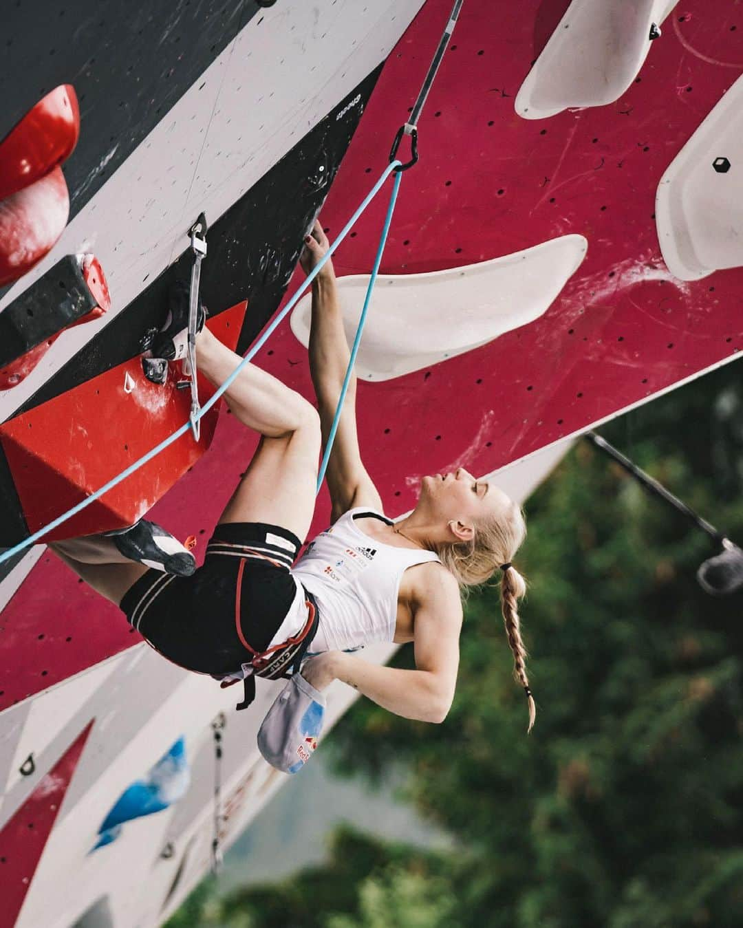 ヤンヤ・ガンブレットさんのインスタグラム写真 - (ヤンヤ・ガンブレットInstagram)「Flow state 💆🏼‍♀️ Finals tonight with @luckarakovec @vitalukan @mia.krampl 🤩  📸: @lenadrapella   @redbull @redbullsi #givesyouwings @adidasterrex @adidas @fiveten_official #brandofthebrave @avtohisaklemencic @camp1889 #campcassin @pazi.to #zavarovalnicatriglav @postanivojak @rhinoskinsolutions」7月3日 23時00分 - janja_garnbret