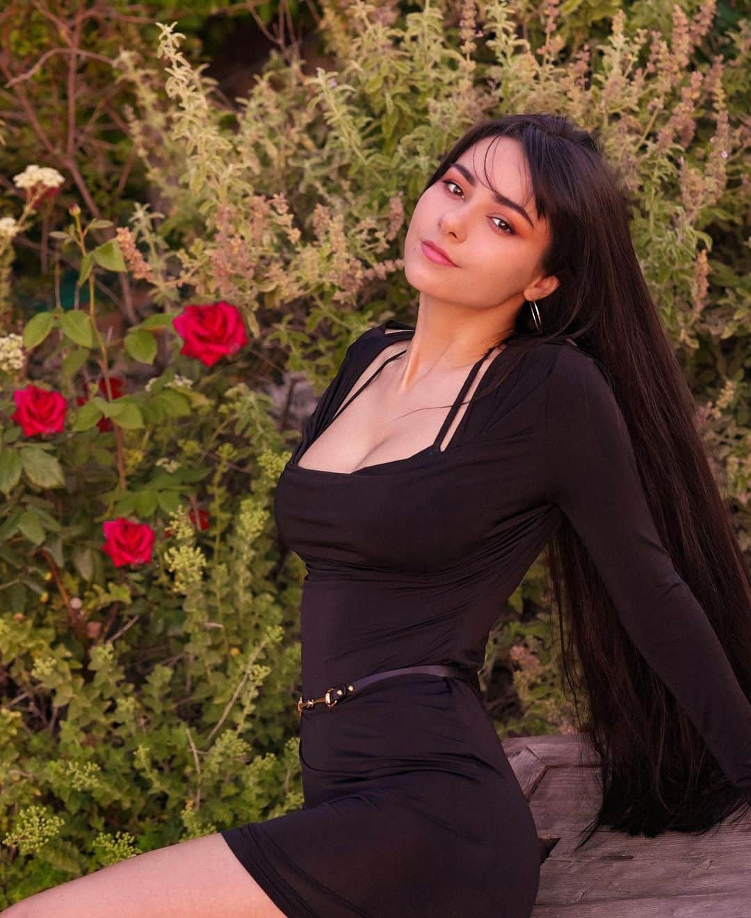ヘルガ・ラブケティのインスタグラム：「Was that an earthquake or did my followers just rock my world 😘❤️?」