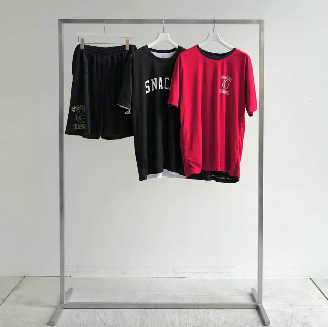 beams_harajuku_officialのインスタグラム：「…  ＜QUARTER SNACKS＞ "MESH WARM-UP JERSEY" "BALL IS LIFE MESH SHORTS" @quartersnacks @beams_harajuku_official  #quartersnacks #21ss #beams #ビームス #harajuku_beams #HARAJUKUSTYLE #mensfashion #menswear #wear #style #fashion」