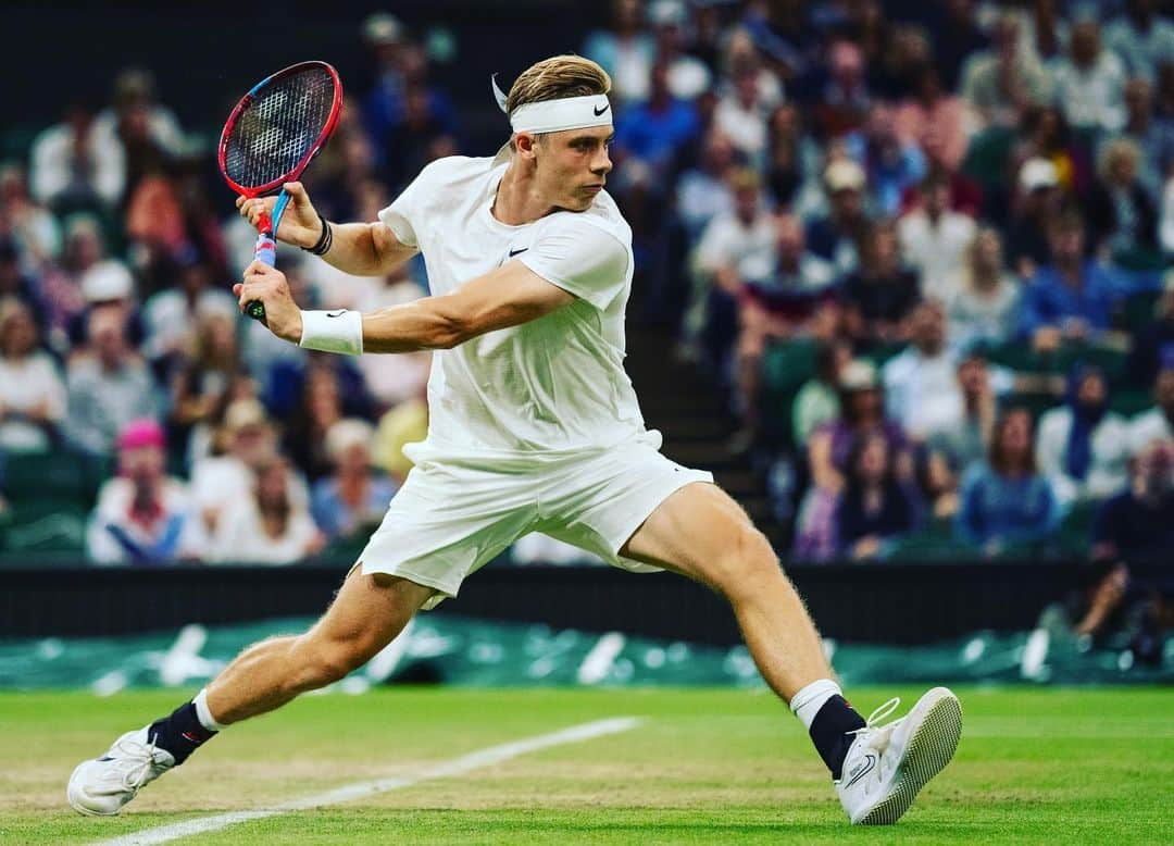 デニス・シャポバロフさんのインスタグラム写真 - (デニス・シャポバロフInstagram)「See you tomorrow ❤️ 📸: @wimbledon」7月4日 20時57分 - denis.shapovalov