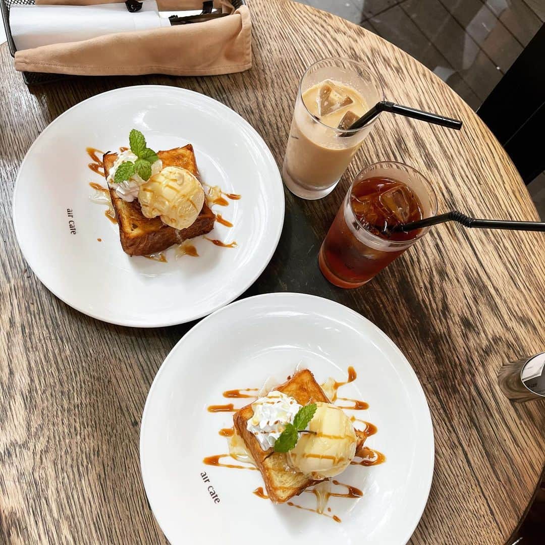 HIMEKAのインスタグラム：「. . エールカフェ☕️🤍 . . #栄カフェ #エールカフェ #カフェ #aircafe」