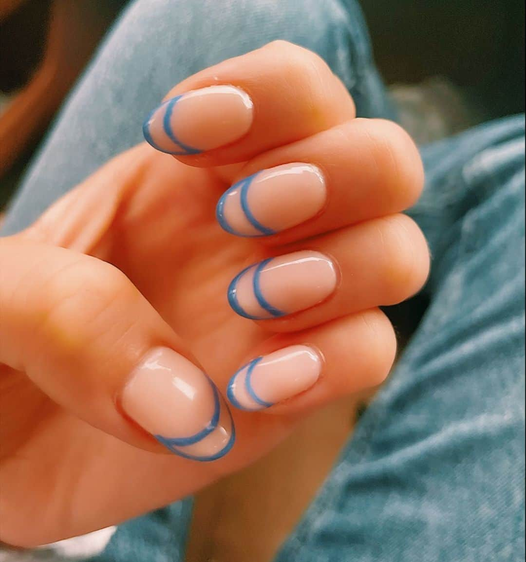 瑛茉ジャスミンのインスタグラム：「new nail💙」