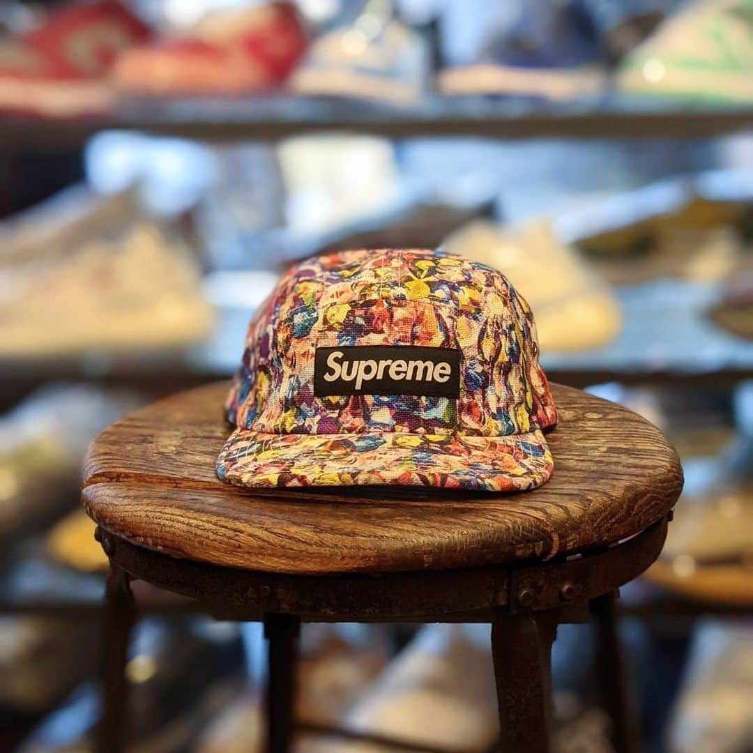 fools_judge_streetさんのインスタグラム写真 - (fools_judge_streetInstagram)「SUPREME ×Liberty 14SS Jewels Camp Cap  商品をタップすると、 オンラインストア商品ページにアクセスできます。 ※その他ご不明点は店頭または、 DMまでお問い合わせください。  如有任何疑问，请在instagram上留言。 欢迎浏览我们的网上商店以及光临我们在原宿的实体店。  For inquiries, please message us on instagram. Please confirm our online store. Thank you.  #supreme」7月4日 18時25分 - fools_judge_street