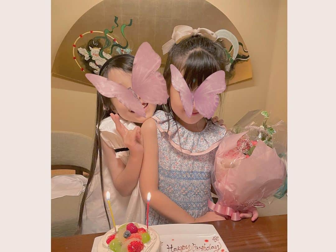 堀江直美さんのインスタグラム写真 - (堀江直美Instagram)「親子共々大切な友人とお誕生日のお祝い✨  こんな気の合うお友達が出来て本当に嬉しいね💕  このご縁が続くことを私も願ってます🤝  #8歳#5歳#8歳女の子#5歳男の子#娘#息子#2歳差育児#ママライフ#子育て#広島#hiroshima#三瀧荘#広島和食#広島懐石#広島ディナー#誕生日#お誕生日#育児#日々のこと」7月4日 20時09分 - naomiiiiiiiiiiii