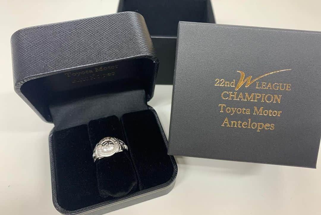 三好南穂さんのインスタグラム写真 - (三好南穂Instagram)「Champion ring💍✨ 2020-21season Wリーグ優勝記念 あれから3ヶ月… あっという間な気もするし… めちゃくちゃ前な感じもするし…  #antelopes」7月4日 20時06分 - i_am_miiiyooo