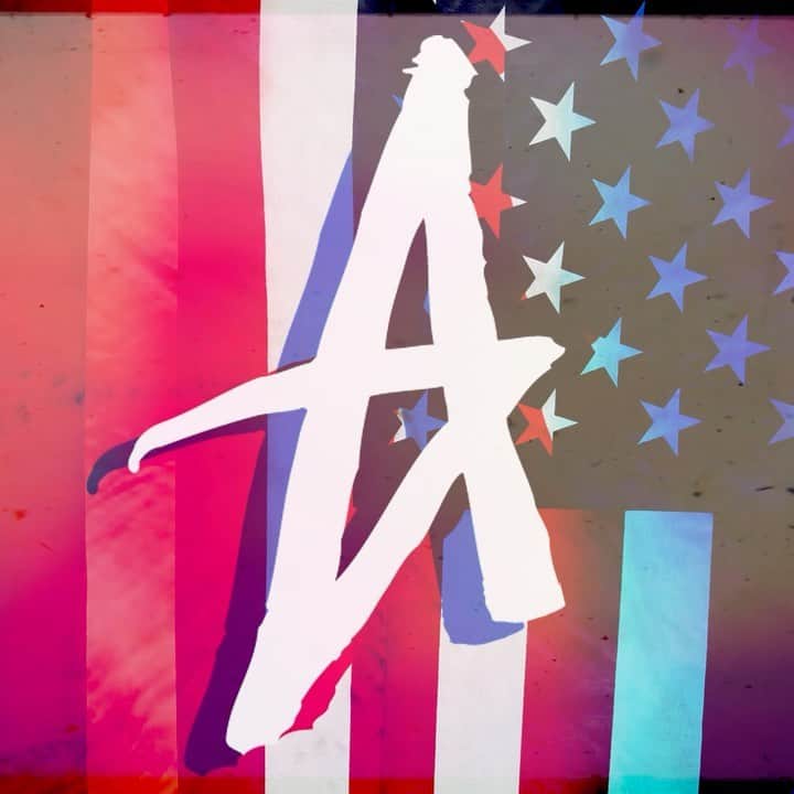 オルタモントのインスタグラム：「Happy Independence Day ✌🏻🧨💥 Click the link in our bio to shop our 4th of July Sale going on now! Up to 50% off select styles plus FREE Bionic Ear Vinyl Record & shipping on US orders. #Altamont #CFADC #DefineYourDacade」