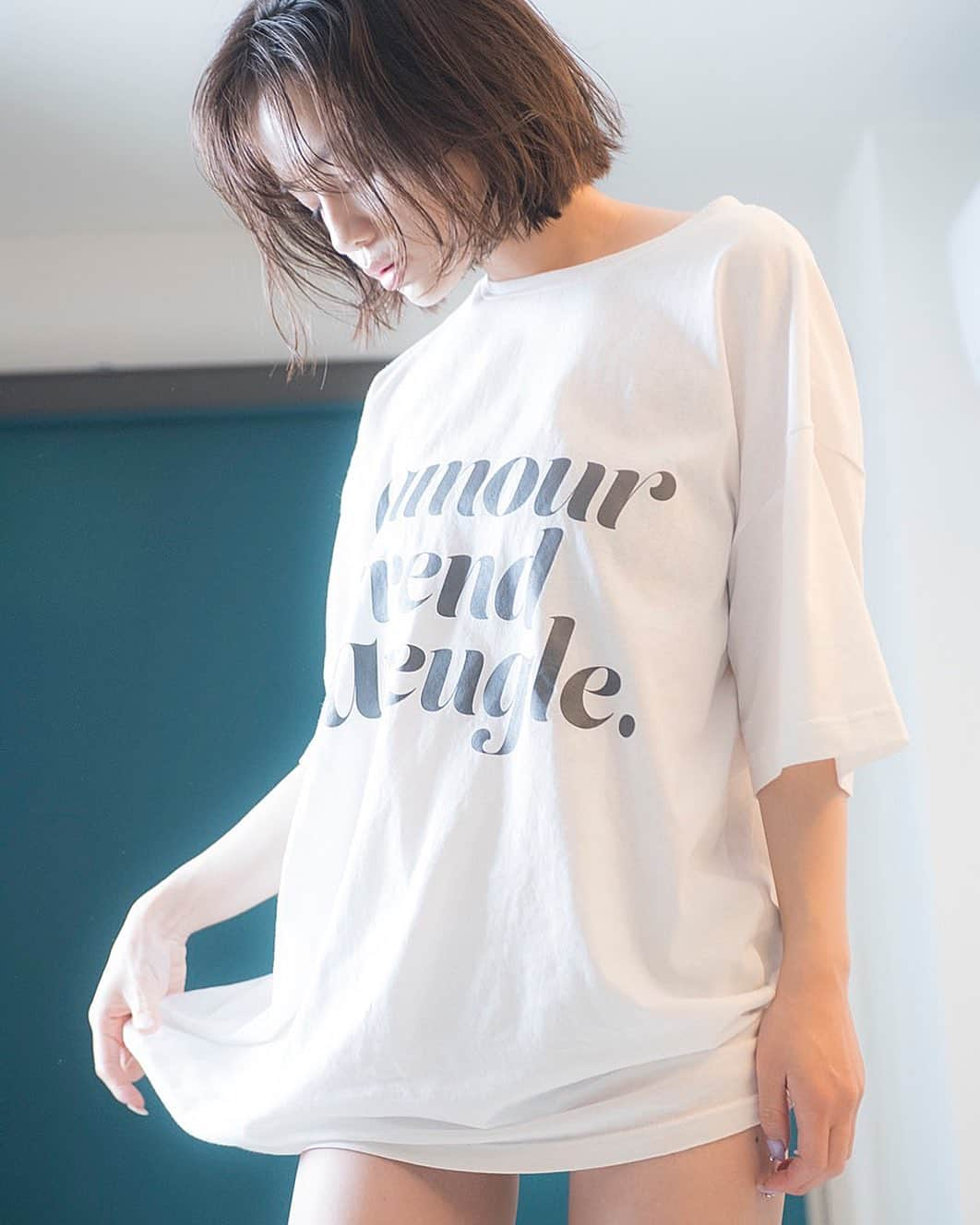 永谷知也のインスタグラム：「誰かが誰かを😌  model @judie0414    #photography  #photographer  #ポートレート #artist #tシャツ」