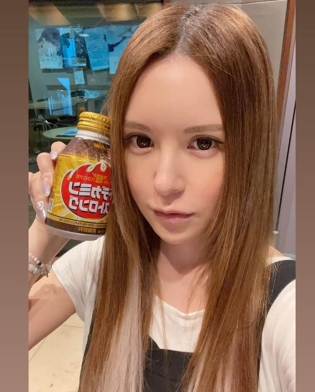 森藤恵美さんのインスタグラム写真 - (森藤恵美Instagram)「本日の午前中の食べ物と飲み物🧁🧋🥤 ドデカミンとスタバの東京フラペチーノとマリトッツォ🤤 安心してください、私はとても健康です🏋️‍♀️ #マリトッツォ #東京フラペチーノ #ドデカミン」7月5日 21時09分 - emi_morifuji