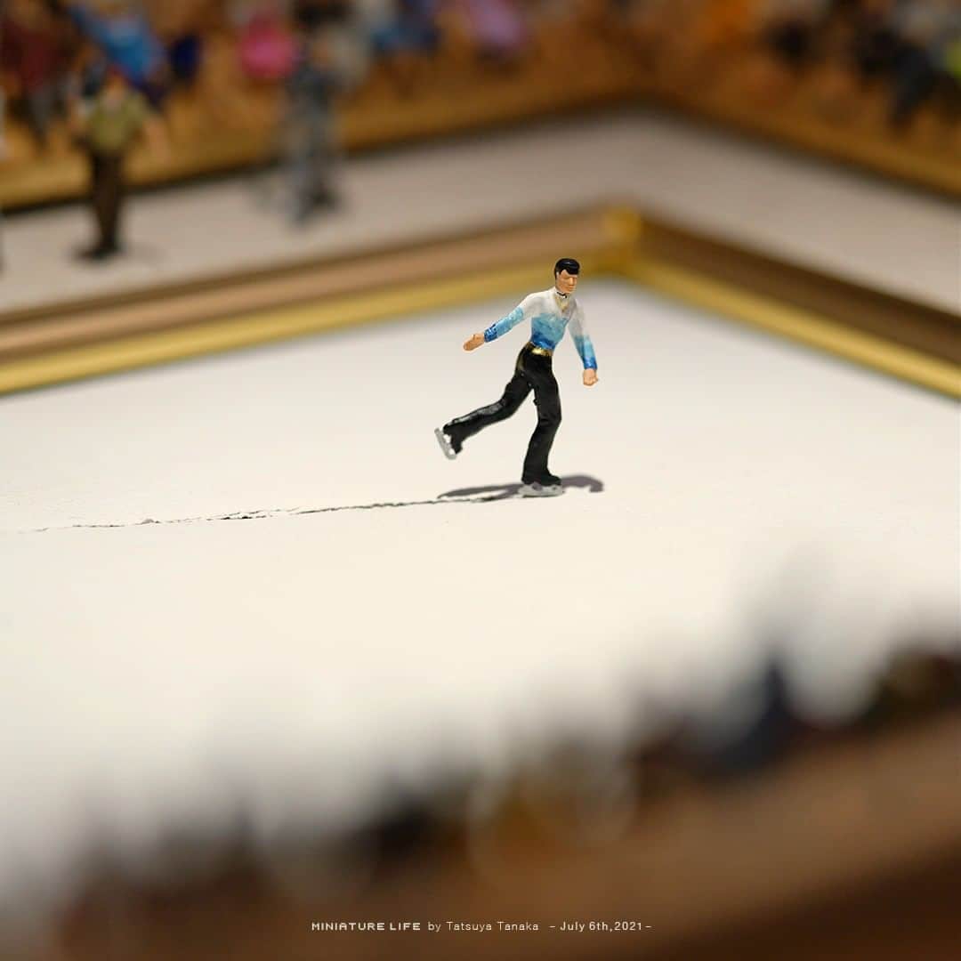 田中達也さんのインスタグラム写真 - (田中達也Instagram)「“Artistic Ice Skating” 　 芸術的な滑り 　 ──────────────────── 《EXHIBITION info》 　 【MINIATURE LIFE展2 in 大分】 MINIATURE LIFE EXHIBITION in Oita until: Jul. 11, 2021 https://www.oab.co.jp/event/miniaturelife/」7月6日 7時00分 - tanaka_tatsuya