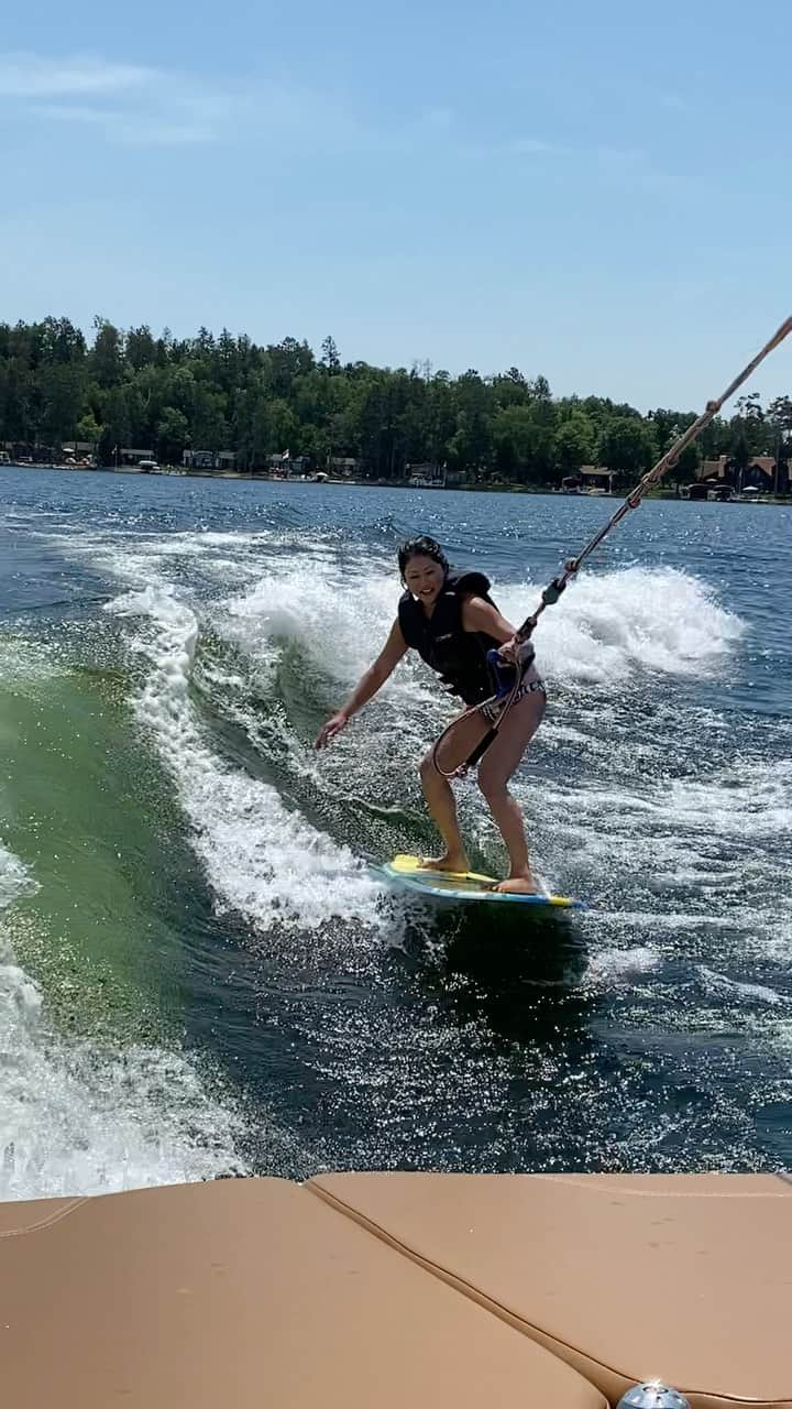 クリスティー・ヤマグチのインスタグラム：「Whew  got up this year...not ready to drop the rope though. See the pros in my story. #wakesurfing」