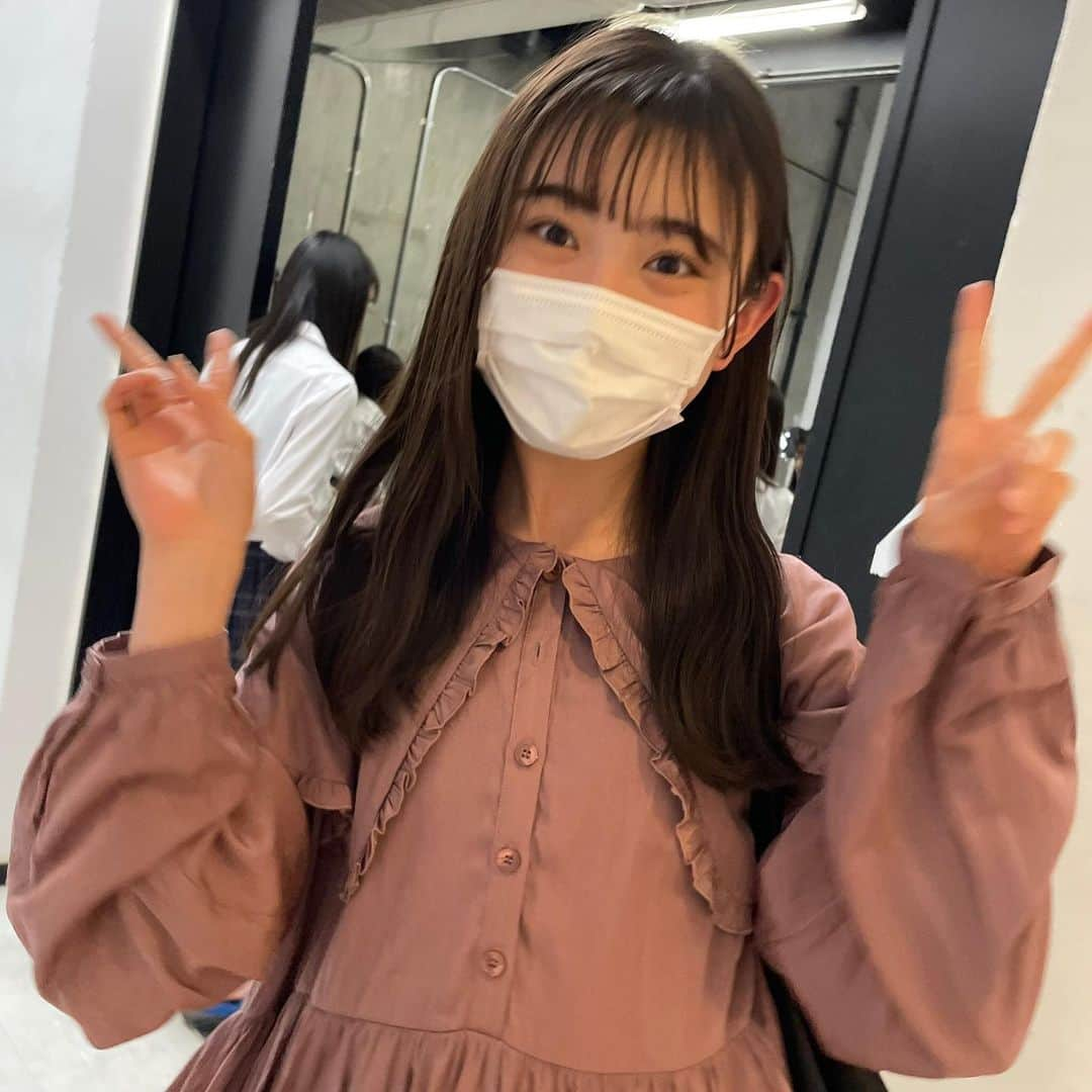 近藤藍月さんのインスタグラム写真 - (近藤藍月Instagram)「︎︎ あとから気づいたんだけどこれ第2ボタンしまってないね🤦‍♀️笑  #ニコラ#nicola#近藤藍月」6月12日 17時14分 - kondo_aki_official