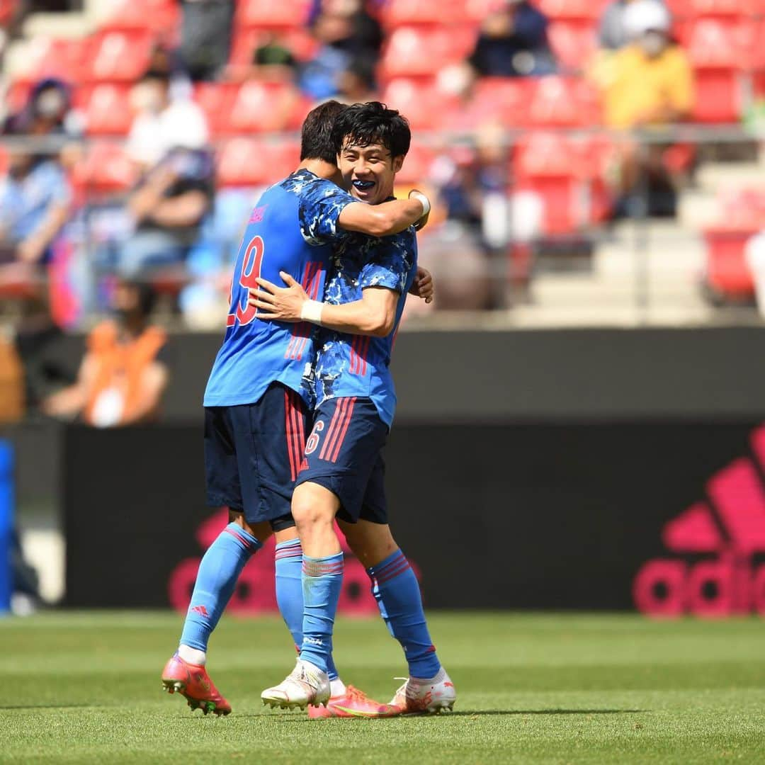 遠藤航さんのインスタグラム写真 - (遠藤航Instagram)「VS Jamaica 4-0 win ‼️ 素晴らしい勝利でした(^^) 少し休んで東京五輪に向けて良い準備していきます💪 . #japan #nationalteam #jamaica #win #goal #football  #U24日本代表 #サッカー  #サムライブルー #samuraiblue  #遠藤航」6月12日 17時30分 - endowataru