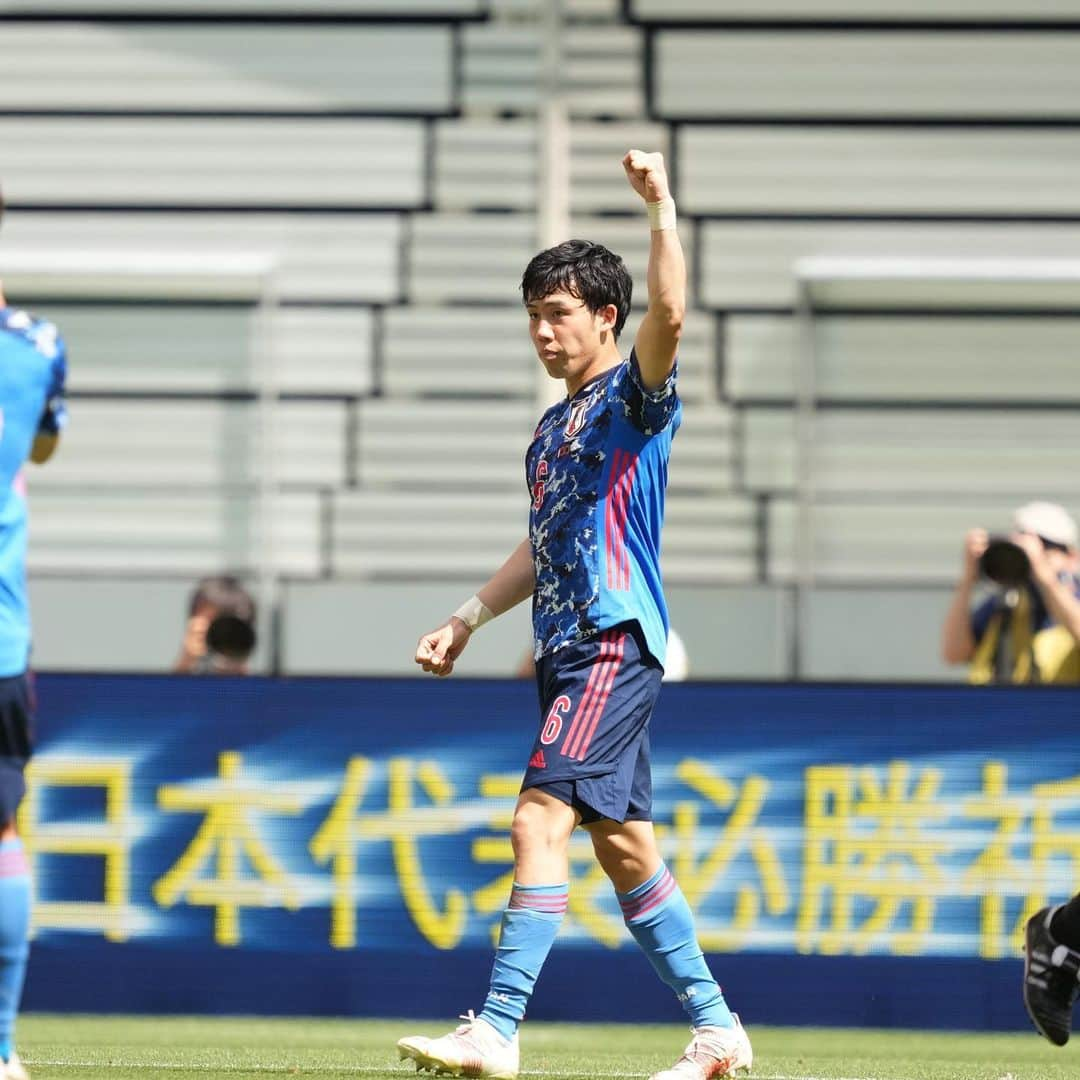 遠藤航さんのインスタグラム写真 - (遠藤航Instagram)「VS Jamaica 4-0 win ‼️ 素晴らしい勝利でした(^^) 少し休んで東京五輪に向けて良い準備していきます💪 . #japan #nationalteam #jamaica #win #goal #football  #U24日本代表 #サッカー  #サムライブルー #samuraiblue  #遠藤航」6月12日 17時30分 - endowataru