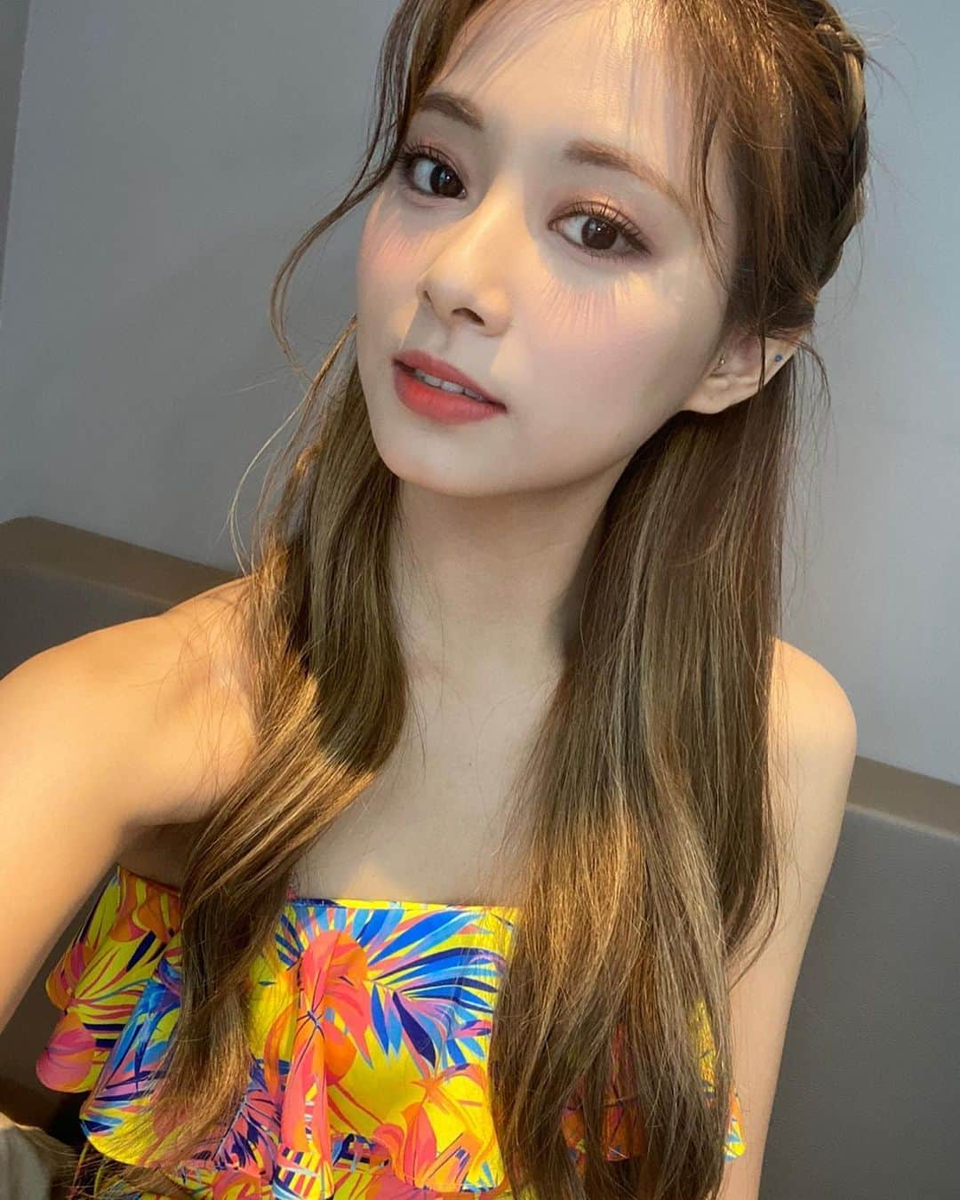 TWICEさんのインスタグラム写真 - (TWICEInstagram)「나는 Alcohol Free 근데 취해～💛🤍🧡」6月12日 18時17分 - twicetagram