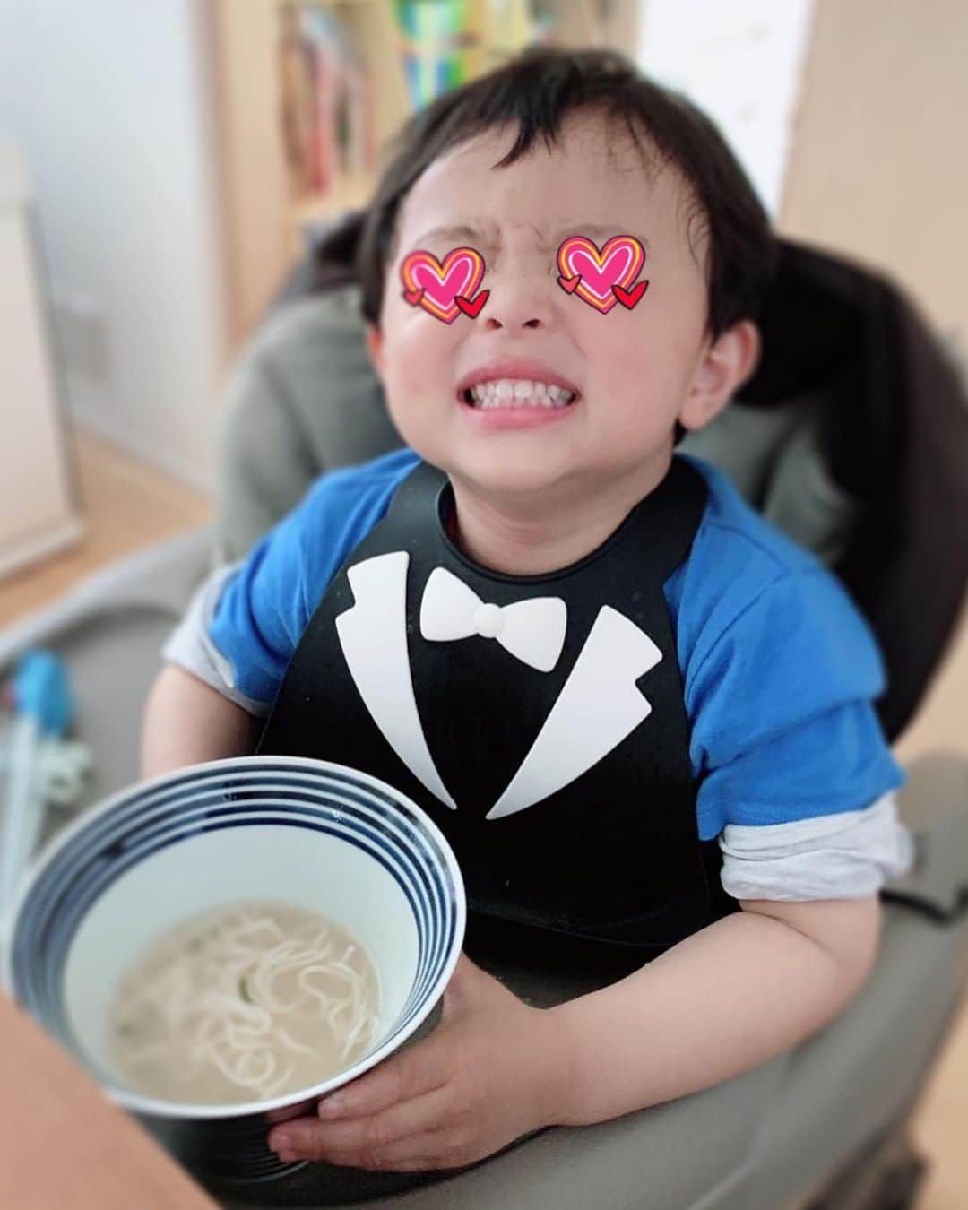 本田朋子さんのインスタグラム写真 - (本田朋子Instagram)「私が泊まりで仕事に行っていても、男子二人でいろいろと楽しい時間を過ごしている様子。 パパが作ってくれたラーメン、一人前完食したそうです笑 二日間ワンオペお疲れ様でした。  #2歳  #男の子  #ワンオペ #男の料理」6月12日 12時36分 - tomoko_honda_official_phonics