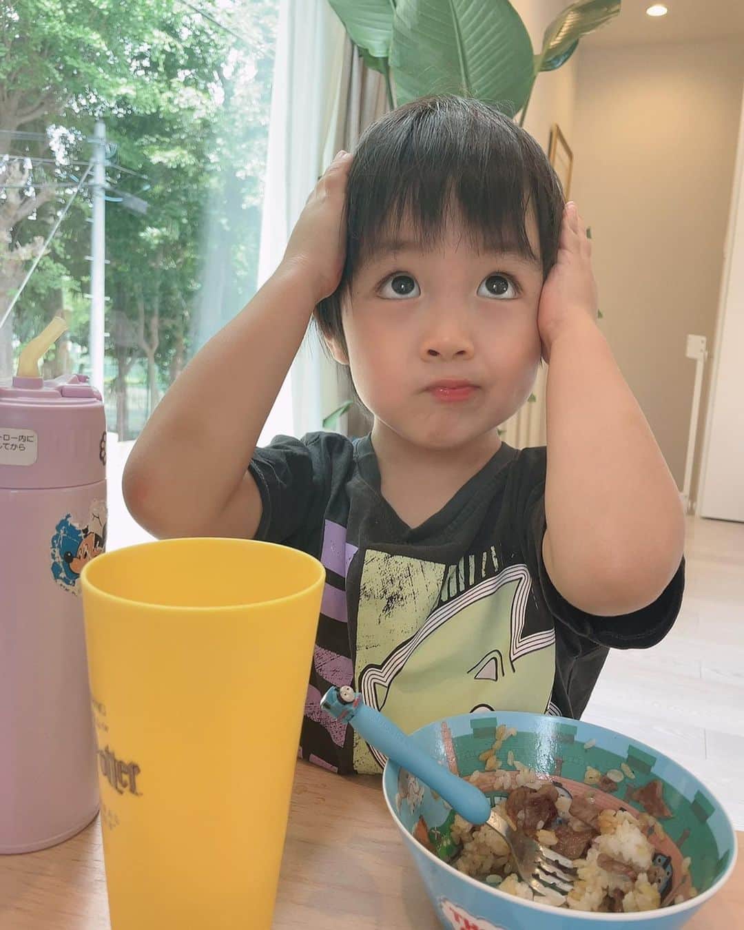 アレクサンダーのインスタグラム：「カッコいい❤️ カゲトラ  #息子 #少年」