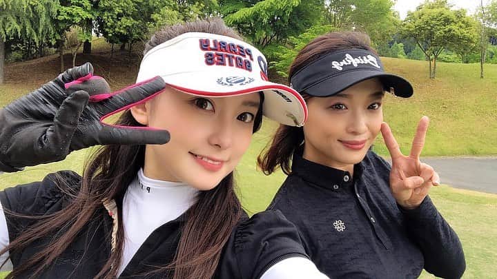 時田愛梨のインスタグラム：「最近、ゴルフばっかやってます！ここからちょっと付き合ってね😂 ゴルフ仲間の、大好きなみほさん、かおるさんと🙈😍 #golf #golfgirl #japangolf #ゴルフ　#ごるふ女子 #どはまり #上手くなりたいけどならないね」
