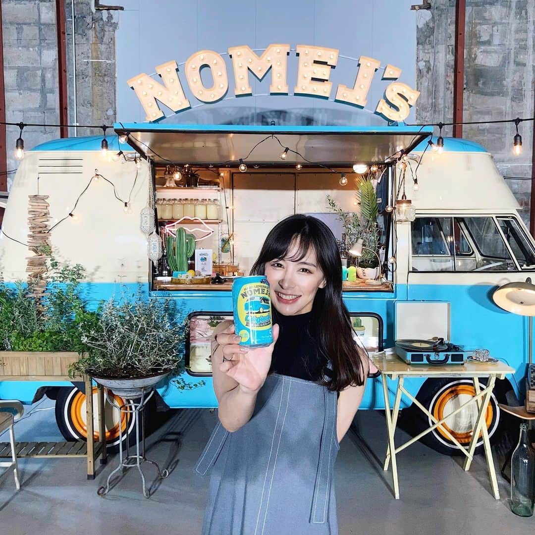 瀬戸晴加のインスタグラム：「先日ハードレモネード専門店、ノメルズのお披露目会に参加してきましたっ🍋☑︎ ハードレモネードとは、はじけるレモネードにアルコールを加えたアメリカで人気のお酒のことで、レモンの果実感を丸ごと感じられるアルコール好きの方も満足のお酒✍️❤️ ラインナップは定番の甘酸っぱいレモネード味からちょっとすっぱいレモネード味、そしてほろにがなレモネード味の３種類。実はこのノメルズは、檸檬のお酒といえば！の檸檬堂監修ということでお味の美味しさもお墨付き☑︎ パッケージデザインも可愛くてCMの世界観も素敵でした！レモン大好き人間としては、これを夏の夜に飲むのが楽しみだなぁ😚🍋❤️ #Ambassador#レモネードのお酒 #ノメルズ #NOMELs#ハードレモネード専門店 #ノメルズついにできたよ #オリジナル #Original#サワーサワーサワー#SourSourSour#ビターサワー#BitterSour#6月21日 #新発売 #お酒好きな人と繋がりたい #今夜はPOPに#NOMELsLEMON#NOMELsとセルフィー」