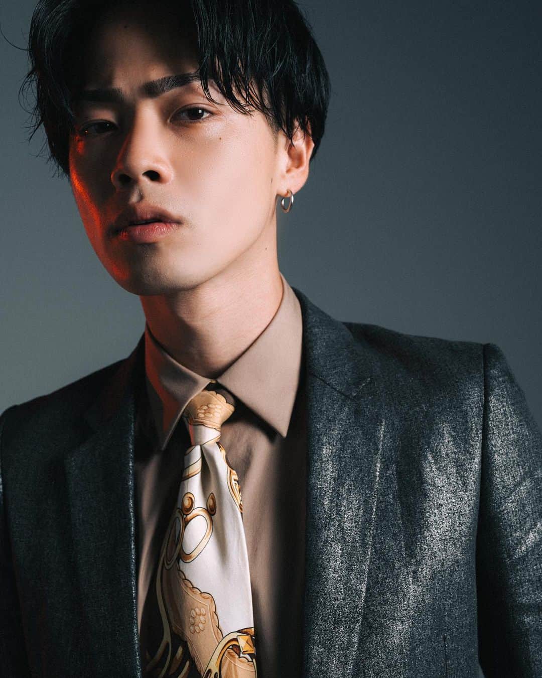 コムドットのインスタグラム：「Suit ✨🕺  @com.yamato  @com.yuta  @com.yuma  @com.hyuga  @com.amugiri」