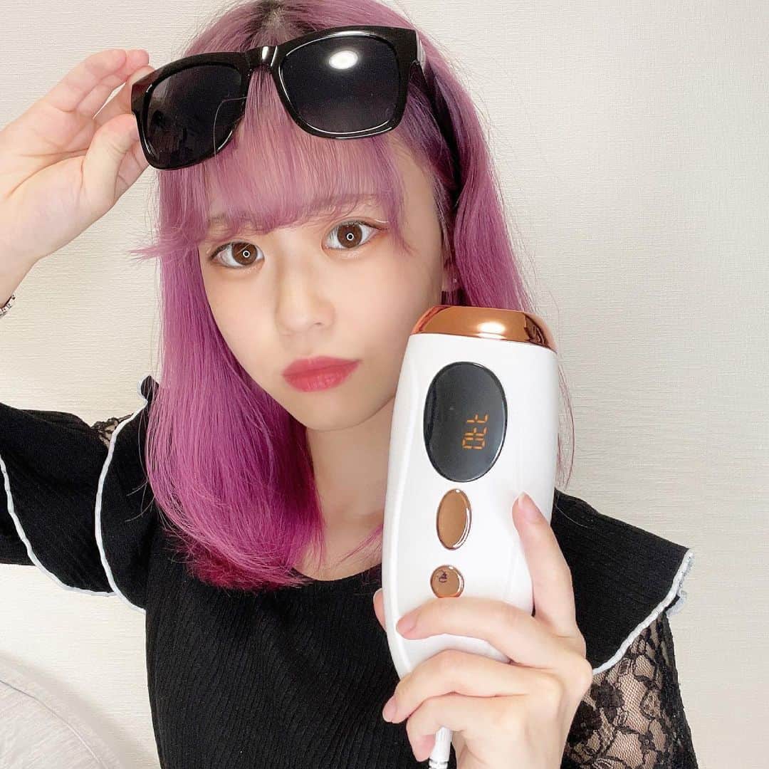 かすこんねぅのインスタグラム：「もうすぐ夏だねぇ！毛がやばいんでケアのためにZALAXYの家庭用脱毛器を使ってみた^_^♡ 医療先進国のドイツ製の2021年最新版だからこれ1台で脇、脚、顔、Vゾーンとか全身に使えるよん！ #pr#脱毛#美ボディ」
