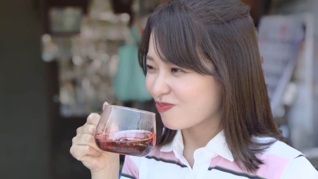 濱村春香のインスタグラム：「.﻿ 今回の旬ナビのテーマは"ひと手間"﻿ 私が飲んでいる飲み物は一体なんでしょうか？☕️﻿ ﻿ 明日6/13(日)朝9時〜﻿ 再放送6/14(月)朝10時〜﻿ ﻿ ぜひご覧ください！﻿ ﻿ #かながわ旬菜ナビ #旬ナビ #JA #JA神奈川グループ #テレビ神奈川 #tvk #montbell #衣装提供」