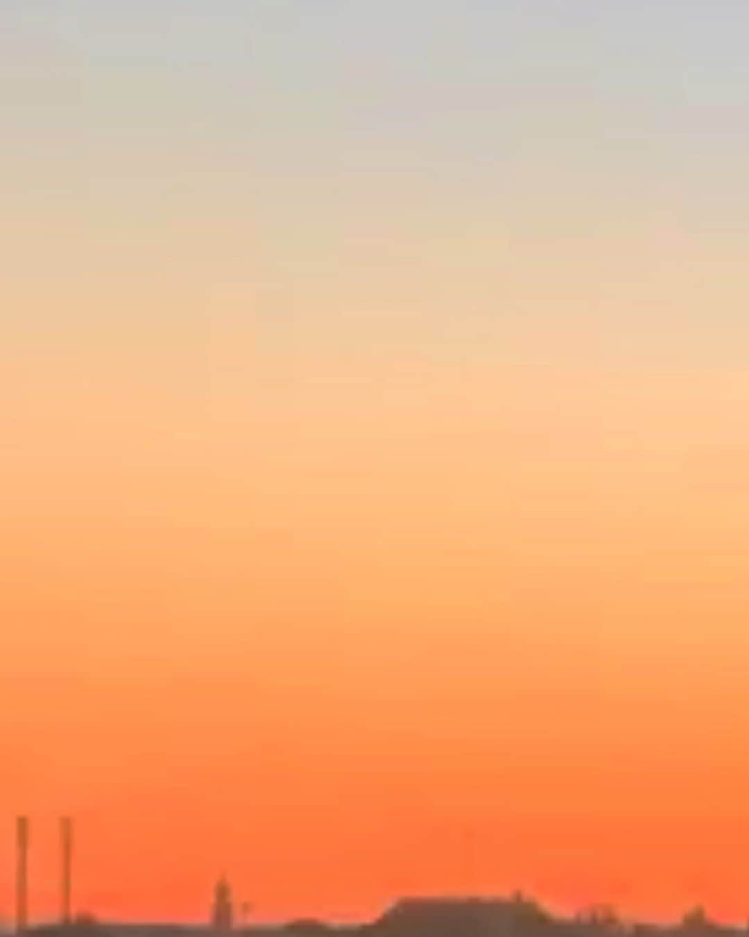 ヒュー・ジャックマンのインスタグラム：「Good morning Australia. 2nd sunrise in quarantine.」