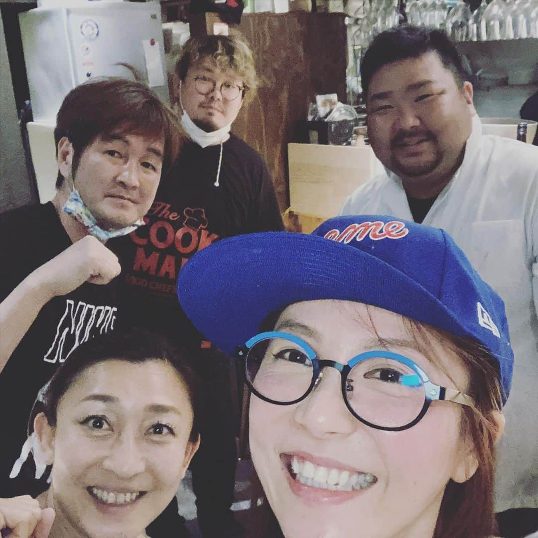 日之内エミさんのインスタグラム写真 - (日之内エミInstagram)「鶏と畑😆オーナー同い年でした😆 そしてめちゃくちゃ美味しい😆ありがとうございました😆  また大阪に行った時は行きたい😆❤  @toritohatake #焼き鳥  #鳥肝  #野菜たっぷり」6月13日 7時59分 - emihinouchi