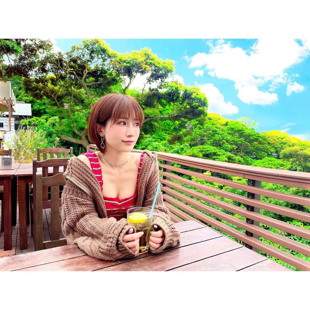 小島みなみさんのインスタグラム写真 - (小島みなみInstagram)「. . #レモネード 大好き🍋💓 . . . #海が見えるカフェ #レモネード大好き #おでかけ #カフェ #休憩中 #自然 #自然が好き #休日の過ごし方 #休日」6月13日 11時27分 - kojima_minami_373