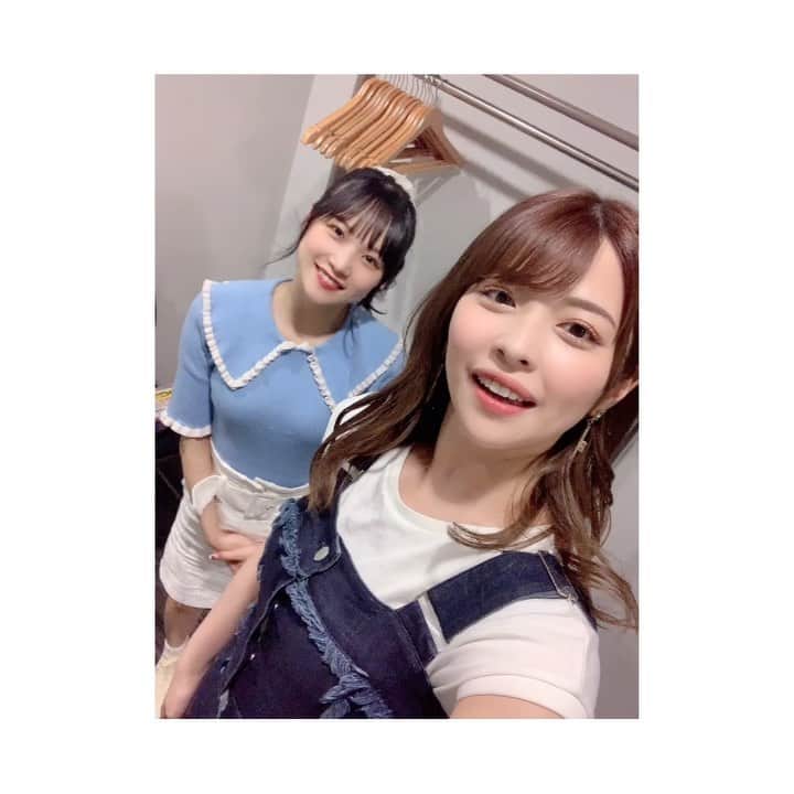 金澤朋子のインスタグラム：「. . ㊗️ #稲場愛香 ちゃん Juice=Juice加入3周年！！！ これからもよろしくね😘 #びっぐらぶ  . #juicejuice @manaka_inaba.official #金澤朋子  #3周年 #おめでとう #これからもよろしくね」