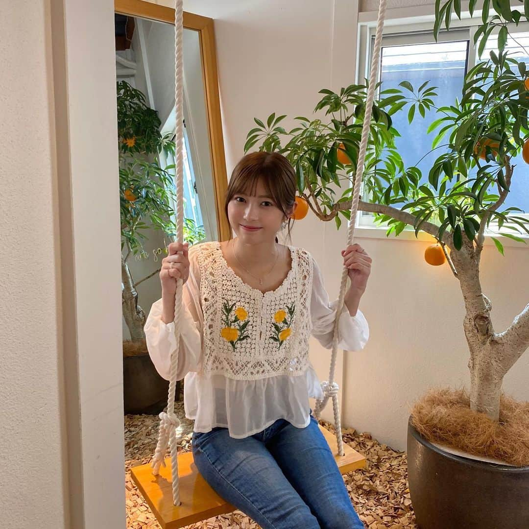 松川星さんのインスタグラム写真 - (松川星Instagram)「⸝⋆ お洋服は @ttul_official さんの🍊 どこのですかってたくさん質問来てました ︎︎︎︎︎☺︎ すっごくかわいいよね 〜  この前 @takara_aid さんにヘッドスパして頂いて 爆睡、、🐏  頭の凝りが取れてすっきりしました ︎︎︎︎︎☺︎  ありがとうございました ♡  そして @thesame_shibuya さんで 美脚にして頂きました 🦵🏻♡ 夏は足を出すこと多いから 通おう〜」6月13日 22時06分 - akarin__rin