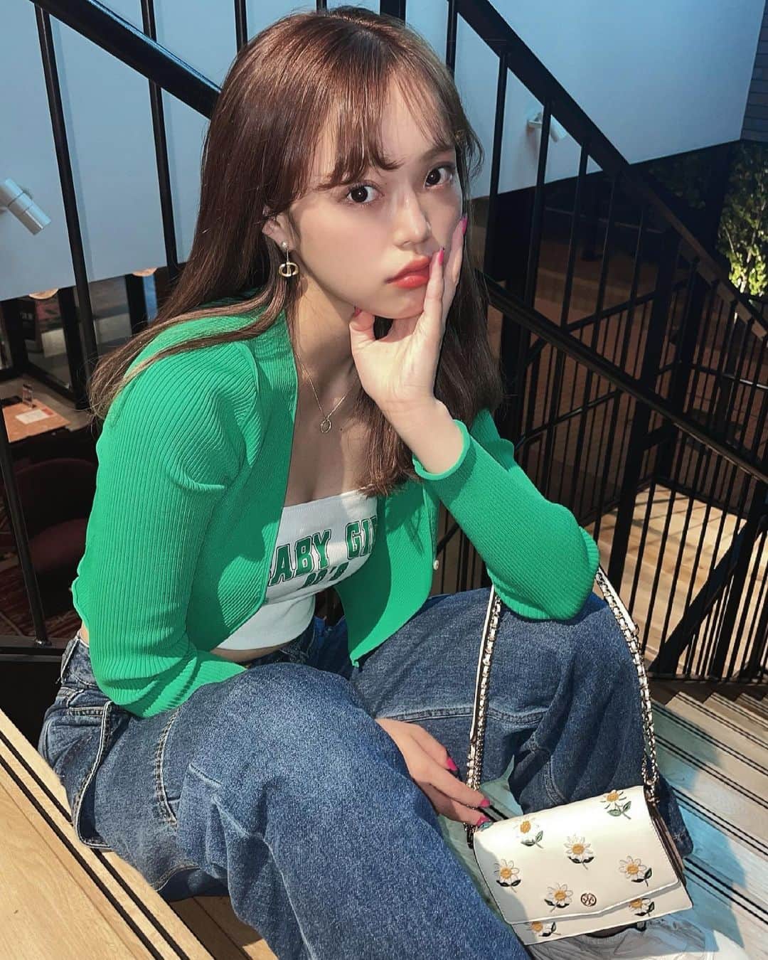 SERINAのインスタグラム：「1日お腹を出してたら、﻿ この後腹痛きましたああ✌️﻿ ﻿ 最近あんまりアニメ見れてないんだけど、﻿ 皆んなのオススメあったら 教えて欲しいな👶💗﻿ ﻿ #cyberjapan#cyberjapandancers#cjd_serina」