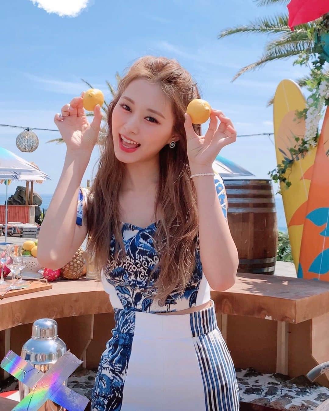 TWICEのインスタグラム：「TZUYU DAY V LIVE🎂 2021.06.13 23:30 (KST) on V LIVE - #TWICE #트와이스 - {#nayeon #나연 #jeongyeon #정연 #momo #모모 #sana #사나 #jihyo #지효 #mina #미나 #dahyun #다현 #chaeyoung #채영 #tzuyu #쯔위}」