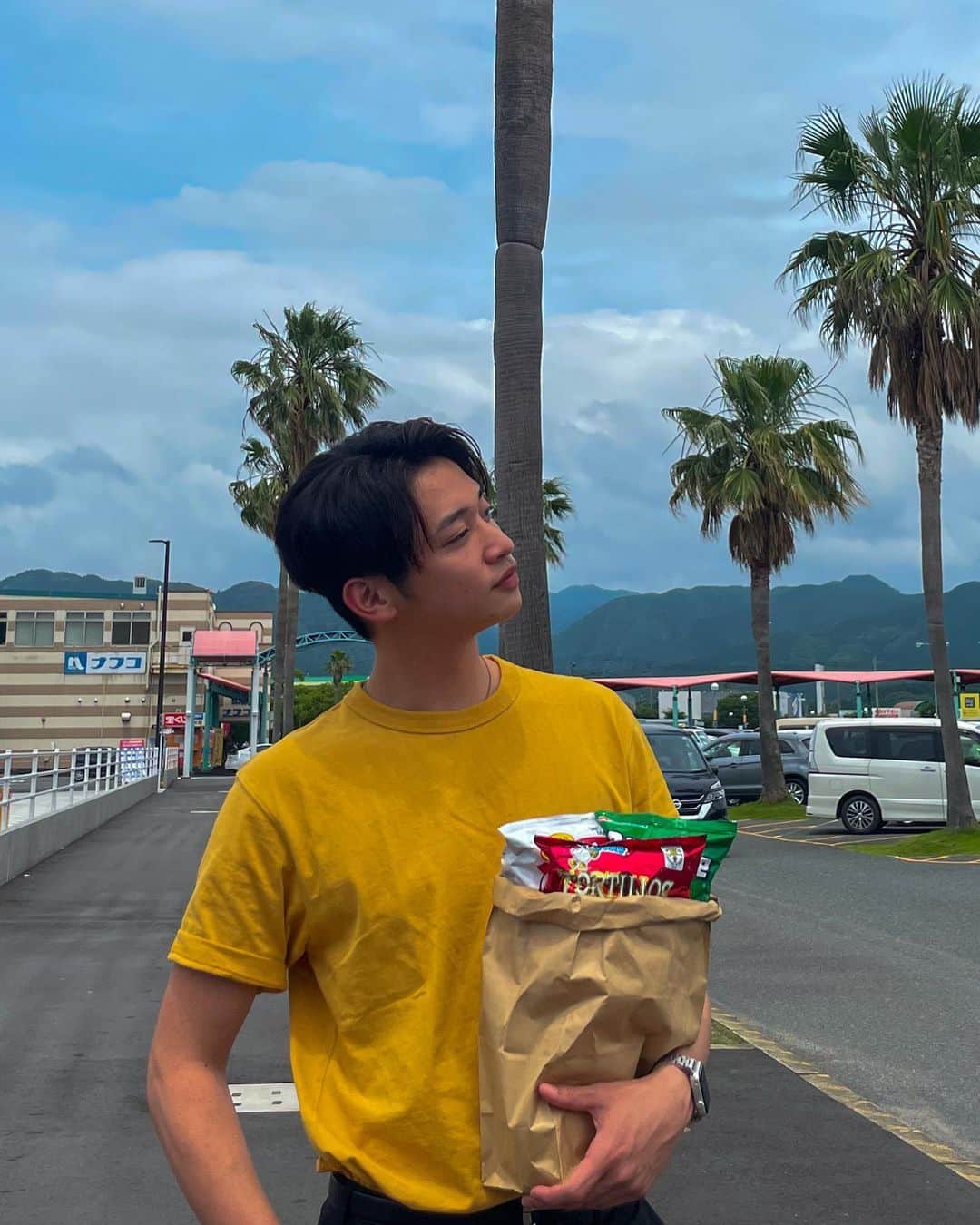 のインスタグラム：「#love #instagood #fashion #beautiful #happy #like4like #cute #tbt #followme #picoftheday #소통해요 #소통그램 #팔로우백 #팔로우환영 #인친 #인친환영 #김태형 #반탄소년단 #bts」