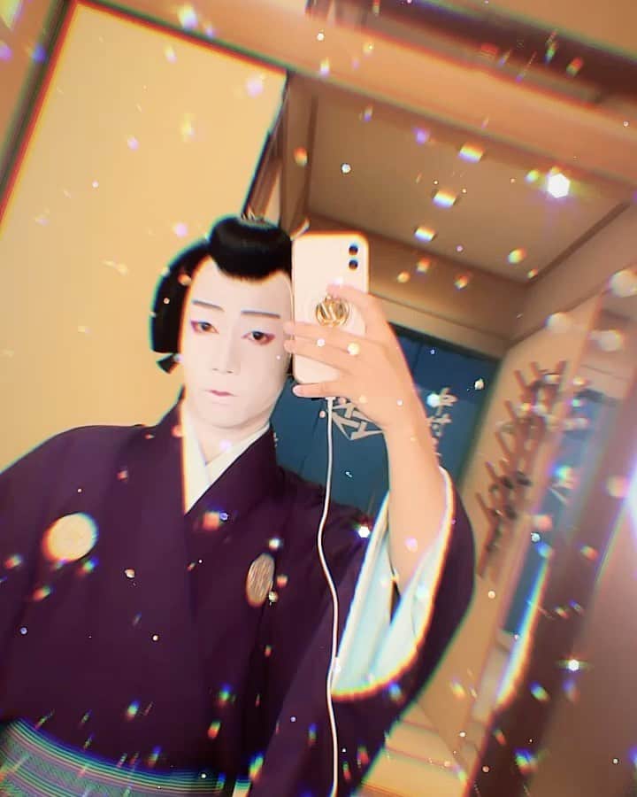 片岡千之助のインスタグラム：「拵えをして 舞台に立たせていただける そしてお客様が見てくださっている 喜びが日々溢れてきます  兎に角、何よりも全てに感謝です ありがとうございます。」