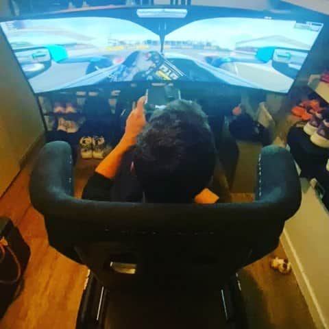 のインスタグラム：「Trying @moment4life1990 toys 😂 I'm going to need one of this at home😏」