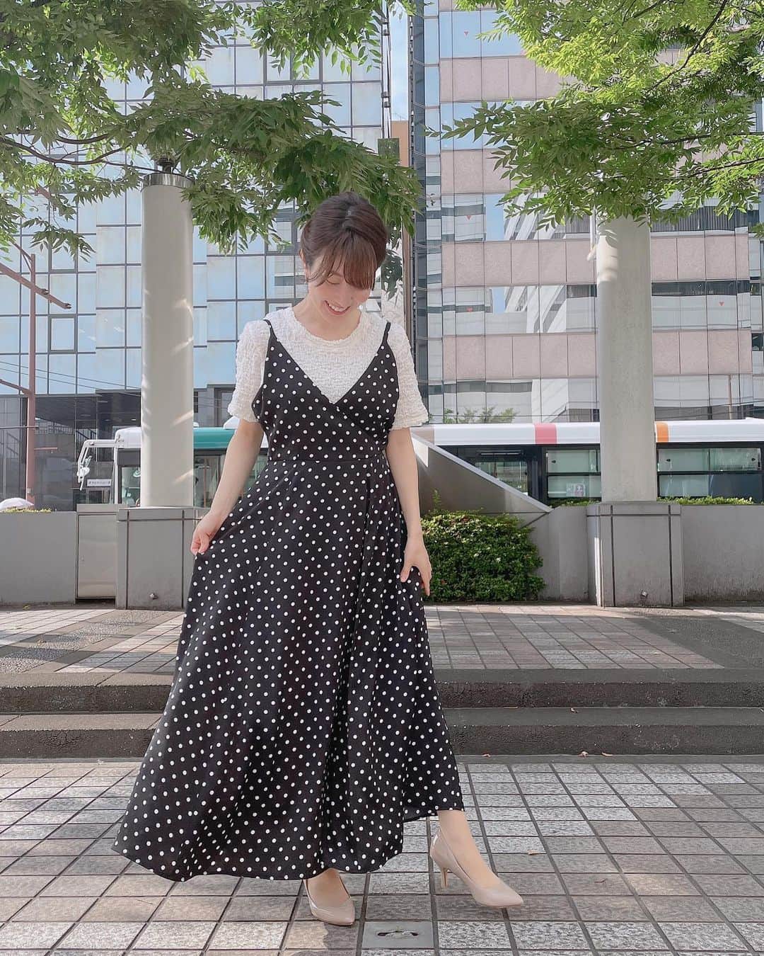 原直子さんのインスタグラム写真 - (原直子Instagram)「白と黒だけ✨  tops:RANDA skirt:swingle  #キャミワンピース #コットンtシャツ #モノトーンコーデ」6月13日 18時25分 - naoko_15_hara