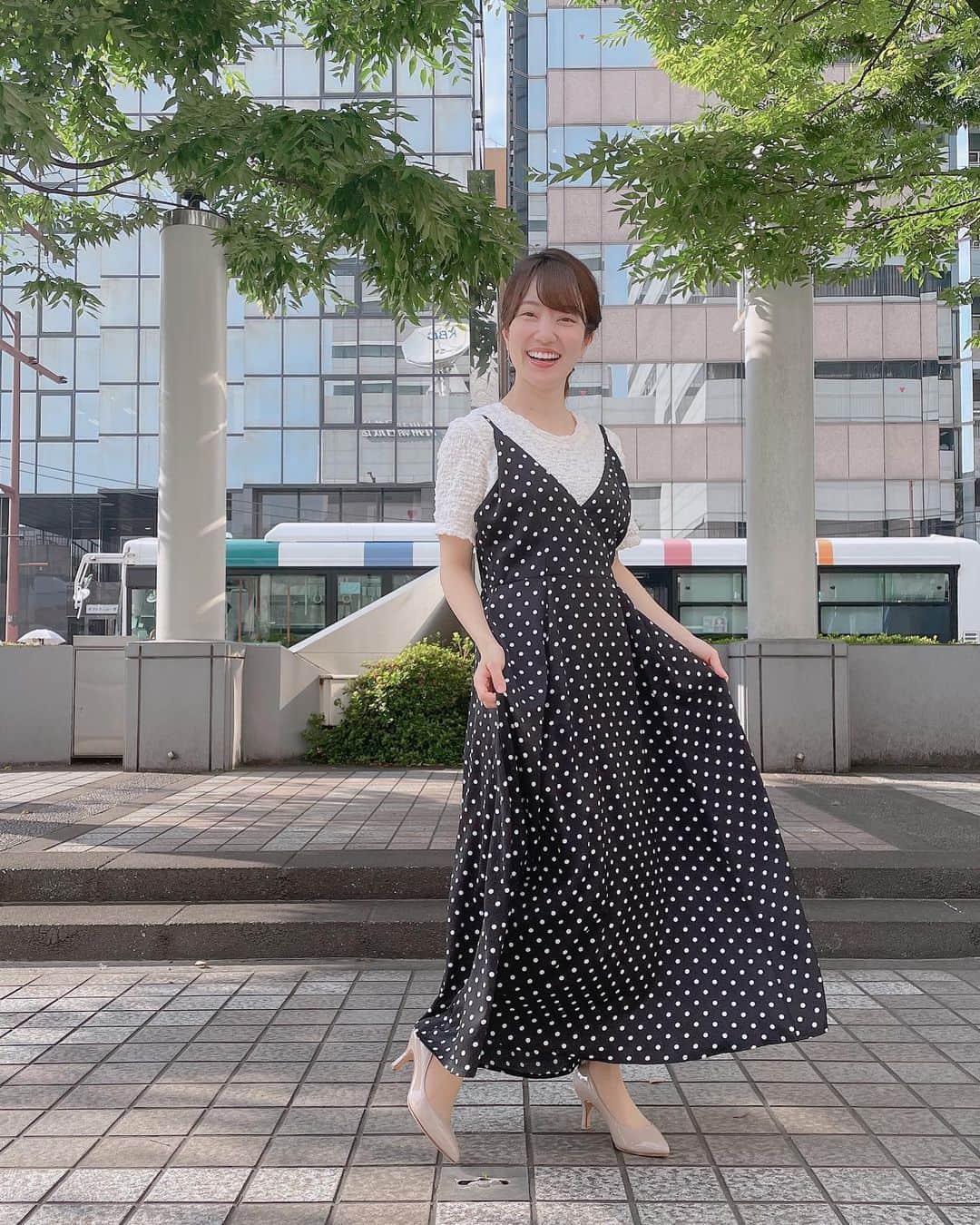 原直子さんのインスタグラム写真 - (原直子Instagram)「白と黒だけ✨  tops:RANDA skirt:swingle  #キャミワンピース #コットンtシャツ #モノトーンコーデ」6月13日 18時25分 - naoko_15_hara