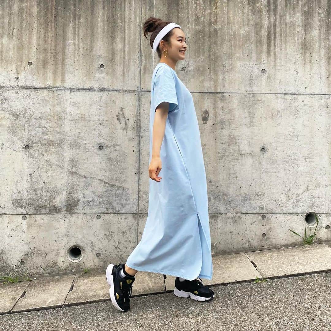 富久美玲のインスタグラム：「_ . 🆕 580円でワンピースGETしまみた🐌 . サイズがLしかなかったけど大きめで ゆとりあるし楽に着れるし最高！！！ . 今年の夏、確実にヘビロテ確定👏💕 . @gu_for_all_  ▷Lサイズ . #私服#身長152cm#mireistylecode#ootd#ワンピース#gu」