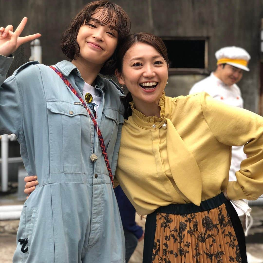 ネメシスさんのインスタグラム写真 - (ネメシスInstagram)「すずちゃんもアップしてくれた  アンナ&黄以子のオフショット📸 これまたアザーカットです😍 #リュウくんがっつりカメラ目線🤣  何気に一緒のシーンが多いお二人👭 二人でキャッキャしてるだけで尊い😭🙏✨✨  依頼人と探偵という関係から 仲間になりましたね☺️  チームネメシス みんなが素敵な関係になってくれていて 公式、感無量です😭 #今日ずっと泣いてるやん #最終回見る前に涙枯れる  もうすぐで最終回なんて 気持ちの整理ついてません😫  #ネメシス #広瀬すず #櫻井翔 #江口洋介 #勝地涼 #中村蒼 #富田望生 #仲村トオル #真木よう子 #石黒賢 #山崎紘菜 #大島優子 #上田竜也 #橋本環奈 #奥平大兼 #加藤諒 #三島あよな #南野陽子 #入江悠」6月13日 19時14分 - nemesis_ntv_