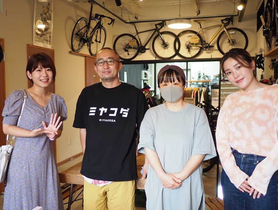 矢端名結さんのインスタグラム写真 - (矢端名結Instagram)「ヤバたん調査団【自転車店にたこ焼き屋？！】の取材で、去年お邪魔した @yamarin_linkring さんの山本ご夫妻に会いに行ってきました🧡 今年もかき氷始まったそうで、ほうじ茶が新作🍧 日曜は定休日だったから絶対また食べにいきます！  2人とも本当に明るくて優しいので、浜松に行った際は皆さん美味しいたこ焼きと、かき氷ぜひ堪能してくださーい😋 もちろん、お洒落な自転車もあるよ！  近くに綺麗な紫陽花をみつけたのでパシャリ🤳  #浜松　#yamarin #関西風たこ焼き　#かき氷　#ヤバたん調査団」6月13日 19時24分 - miyu_yabata