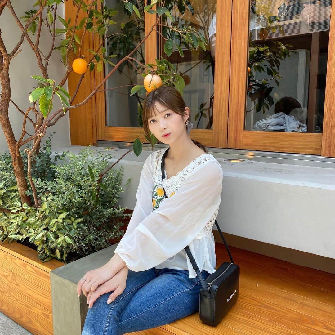 松川星さんのインスタグラム写真 - (松川星Instagram)「⸝⋆ お洋服のお花とみかんの木 色おそろいだった 🍊」6月13日 19時50分 - akarin__rin