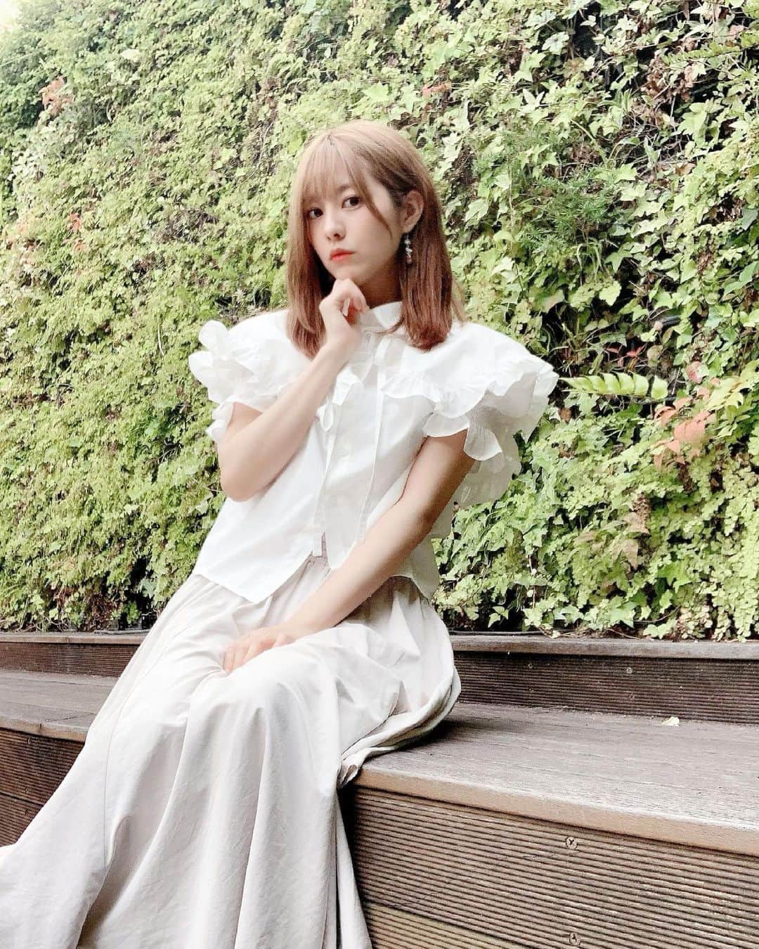 池田愛のインスタグラム：「植物に囲まれて🪴🌿🌱🍀🍃」
